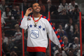 北米アイスホッケーリーグ（NHL）は29日、カナダ・オンタリオ州（Ontario）オタワ（Ottawa）のスコシアバンク・プレース・アリーナ（Scotiabank Place arena）で第59回オールスター・ゲーム（59th NHL All-Star Game）を開催し、ズデノ・チャラ（Zdeno Chara）が主将を務めるチーム・チャラが12-9でダニエル・アルフレッドソン（Daniel Alfredsson）が主将を務めるチーム・アルフレッドソン（Team Alfredsson）に勝利した。

最優秀選手（MVP）には、3ゴール1アシストで4得点に絡む活躍を見せたチーム・チャラのマリアン・ガボリク（Marian Gaborik）が選出された。

インターミッション中にパフォーマンスを披露するヒップホップアーティストのドレイク（Aubrey Drake Graham、2012年1月29日撮影）。(c)AFP/Getty Images/Bruce Bennett

&lt;a href=&quot;http://www.afpbb.com/article/sports/winter/IceHockey/2854158/8378820&quot;&gt;&lt;b&gt;【関連記事】オールスターを盛り上げろ！NHLマスコットが大集合&lt;/b&gt;&lt;/a&gt;