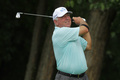 男子ゴルフ米国シニアツアー、シニア・プレーヤーズ選手権（Constellation Senior Players Championship 2014）2日目のラウンドに臨むマーク・オメーラ（Mark O&apos;Meara、2014年6月27日撮影）。(c)AFP/Getty Images/Hunter Martin