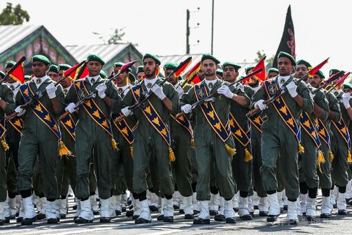 イラン軍、「少なくとも6か月間」戦闘能力維持できる 報道官 写真6枚