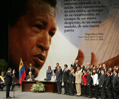 チャベス大統領、石油、電力産業の再国有化を表明 - ベネズエラ