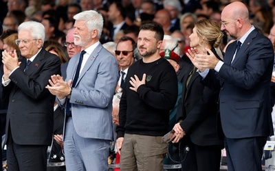 ゼレンスキー氏に拍手喝さい Dデー80年式典 仏