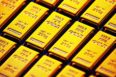 現物金4000ドル超え　史上最高値更新