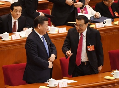 中国は「青い空を取り戻す」 李首相が大気浄化対策