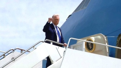 動画:トランプ氏、大統領機受け取り拒否は「愚か者」