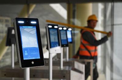 中国、電話契約に顔認証を義務化 プライバシーに懸念も