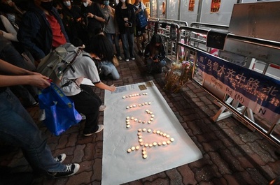 中国本土のコロナデモに連帯 香港でも異例の抗議