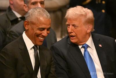 オバマ氏、トランプ氏のホワイトハウスを「独裁者が開いたファミレス」になぞらえ