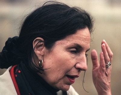 片頭痛で英語が中国語なまりに、英国人女性