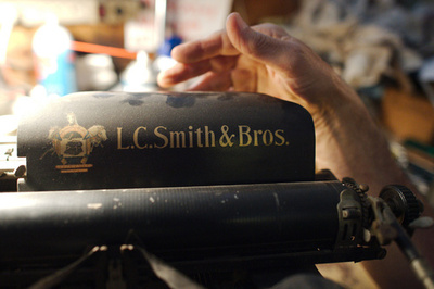 タイプライターへの愛着が歴史を「書き換える」か？米国