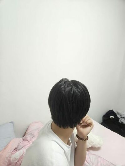 韓国・ネットカフェで消火器噴射、大爆笑で逃走した女子中学生…親が「断髪写真」公開、涙の謝罪