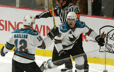 シャークス レッドウィングスに勝利し4連勝