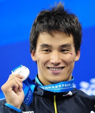 松田が男子200メートルバタフライで銀、世界水泳