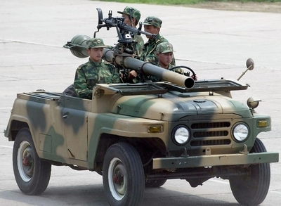 中国で偽の軍用車・プレートが横行、逮捕者5000人超