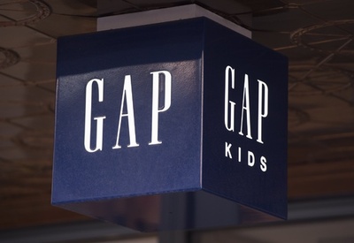 米ギャップ、Tシャツの中国地図に台湾ないと抗議受け謝罪