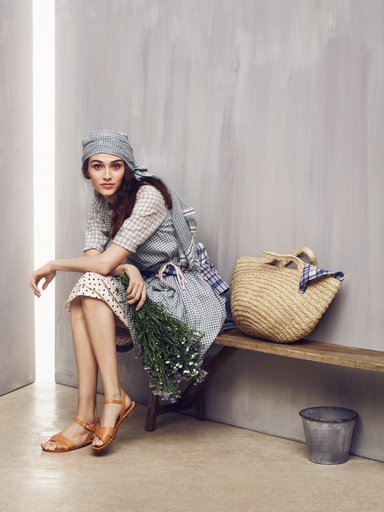 「ユニクロ×イネス・ド・ラ・フレサンジュ」コラボ第7弾