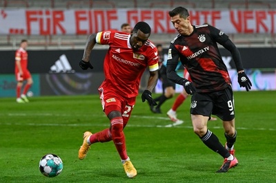 バイエルンがレワンドフスキ弾でドロー ドルトは5失点大敗