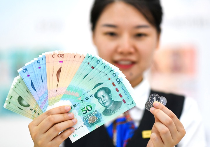 人民元の決済シェア、世界4位を維持
