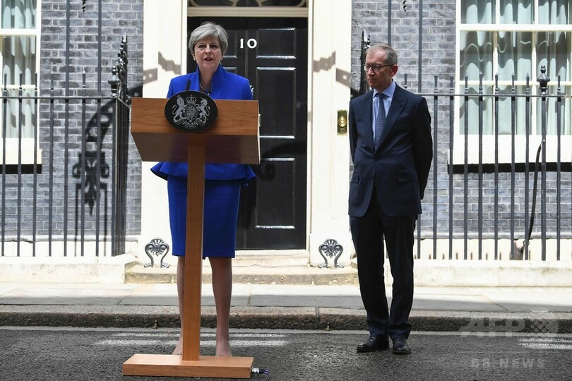メイ英首相、新政権の樹立目指すと表明 地域政党の支持取り付け