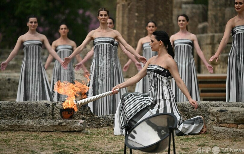 パリ五輪の聖火リレー始まる ギリシャで採火式