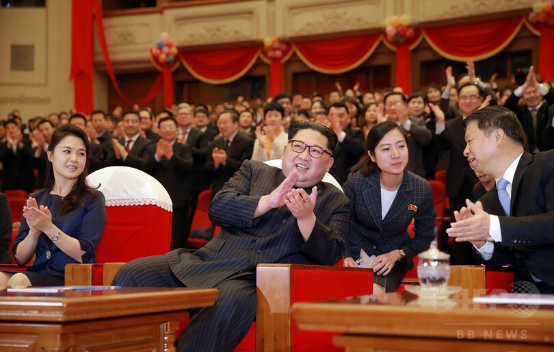 金正恩夫妻、中国芸術団のバレエ公演を鑑賞 平壌