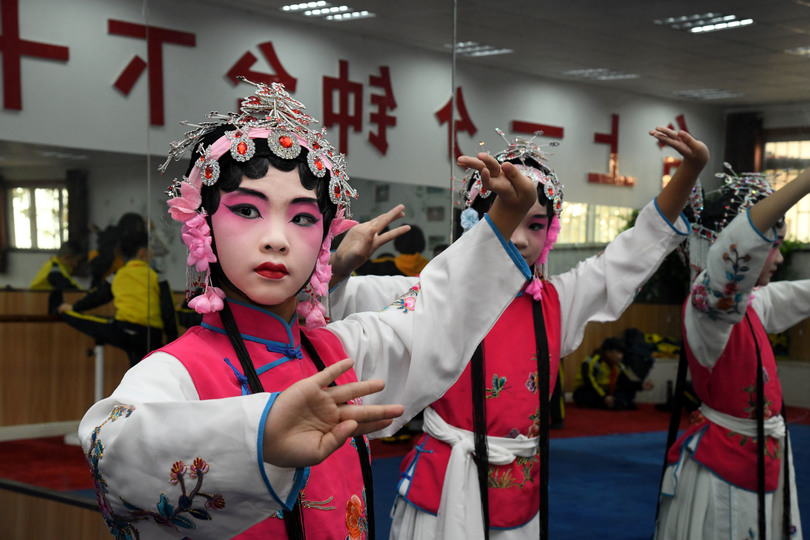 学校で京劇に親しみ 次世代へ伝承 中国 青島 写真10枚 国際ニュース Afpbb News