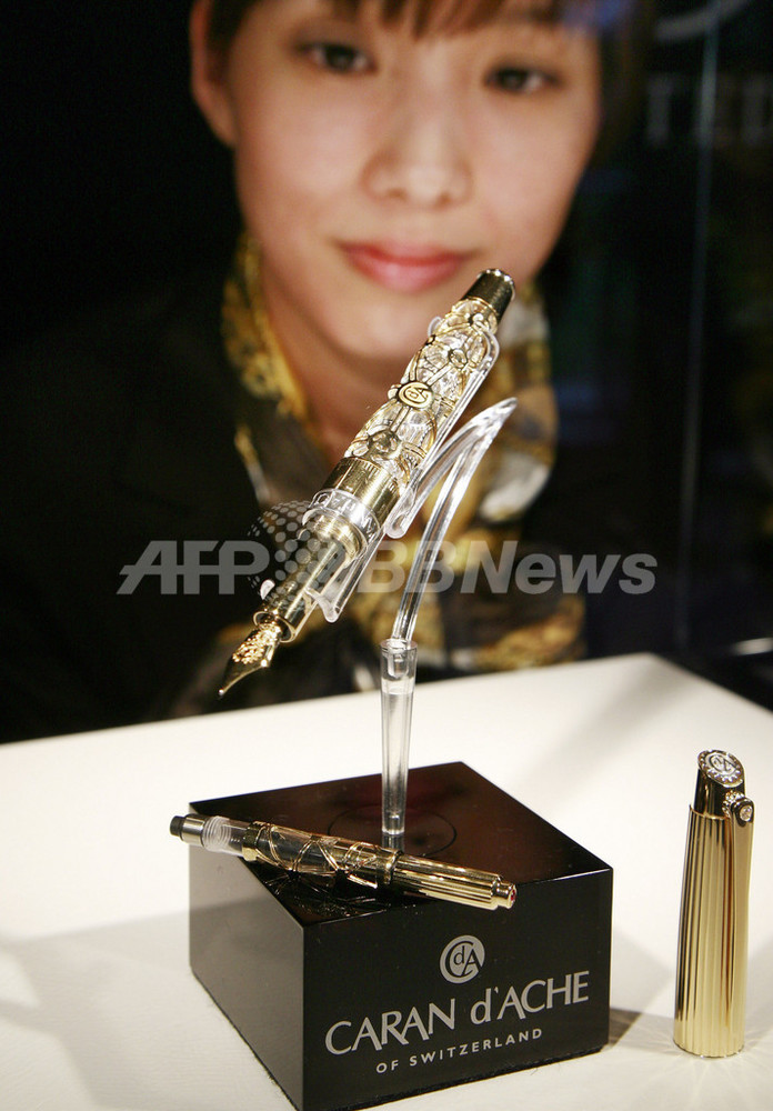 1本2000万円、超高級スイス万年筆を公開 写真4枚 国際ニュース：AFPBB News