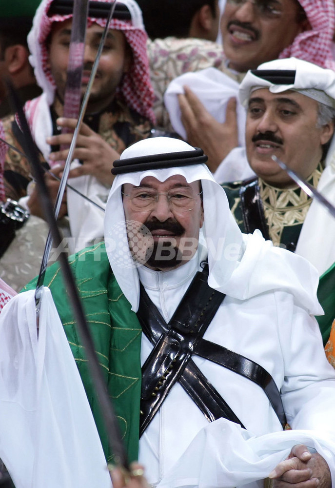 皇太子が伝統舞踊を披露 サウジアラビア 写真5枚 国際ニュース:AFPBB News