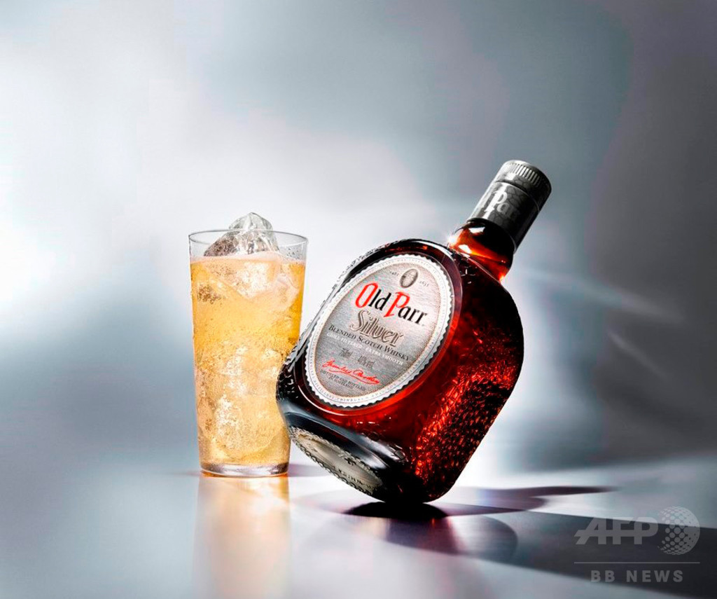 ウイスキー「オールドパー シルバー」夏パーティを開催