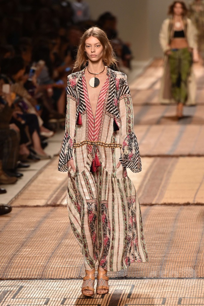 「エトロ」17年春夏