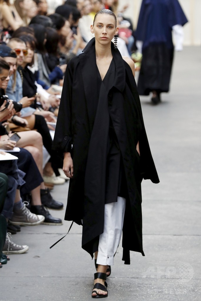 「ネヘラ」17年春夏