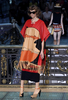 フランス・パリ市内で発表された「ツモリチサト（TSUMORI CHISATO）」12年春夏コレクション（2011年10月1日撮影）。(c)AFP/FRANCOIS GUILLOT
