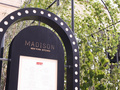 東京・恵比寿にオープンした「マディソン ニューヨーク キッチン（MADISON NEW YORK KITCHEN）」の外観（2014年7月30日撮影）。(c)MODE PRESS