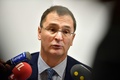 フランス南部タラスコンで、受刑者を護送中の車が裁判所前で襲われた事件について記者会見する検察官（2019年1月28日撮影）。(c)GERARD JULIEN / AFP