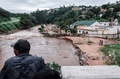 豪雨による洪水に見舞われた南アフリカのクワズールー・ナタール州の様子（2019年4月24日撮影）。(c)RAJESH JANTILAL / AFP