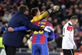 サッカー欧州チャンピオンズリーグ2011-12（UEFA Champions League 2011-12）は7日、グループリーグ第6節の試合が各地で行われ、マンチェスター・ユナイテッド（Manchester United）は1-2でFCバーゼル（FC Basel）に敗れ、グループリーグ敗退が決まった。

FCバーゼルの選手が歓喜する中、肩を落とすマンチェスター・ユナイテッドのウェイン・ルーニー（Wayne Rooney、2011年12月7日撮影）。(c)AFP/FABRICE COFFRINI
&lt;a href=&quot;http://www.afpbb.com/article/sports/soccer/champion-league/2844527/8175933&quot;&gt;&lt;b&gt;＜記事本文へ戻る＞&lt;/b&gt;&lt;/a&gt;