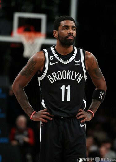 ナイキ、NBAアービングとの契約解消 反ユダヤ的投稿で物議 写真1枚