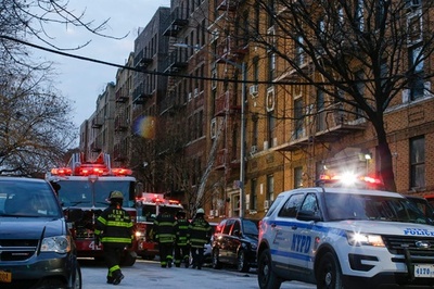 NYでアパート火災、12人死亡 原因は子供の火遊び