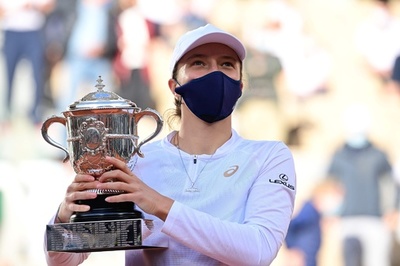 シフィオンテクが全仏OP制覇、ポーランド初のGS覇者に