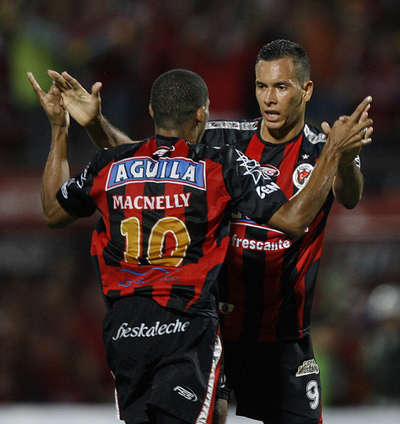 デポルティボ・ククタ ボカ・ジュニアーズとの第1戦に先勝