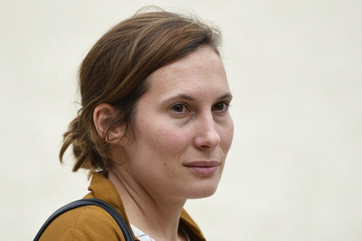 日光で失踪の仏女性、妹が会見潜入し日仏首脳に直訴