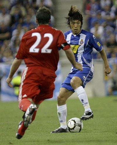 俊輔が先発出場、エスパニョールは新本拠地でリバプールに勝利