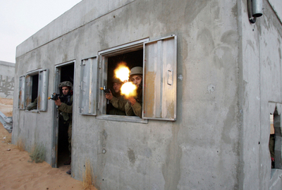 本物そっくりの街で市街戦の訓練、イスラエル軍