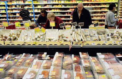 仏、大手スーパーに食品廃棄を禁止 寄付か転用義務付ける