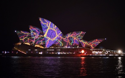 光と音楽のイベント、今年も華やかに開幕 シドニー