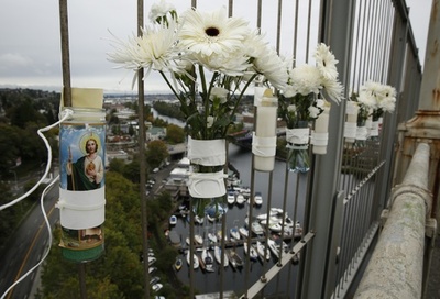 米バス衝突事故、日本人1人含む4人死亡