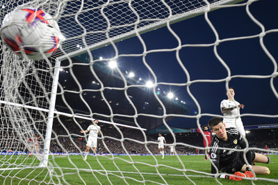 【今日の1枚】弾丸シュートの光跡 英プレミアリーグ