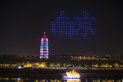 ドローンの隊列、夜空で「演技」 南京