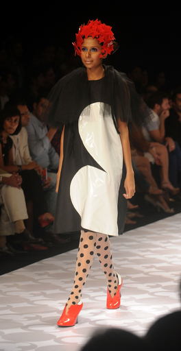 ラクメ・ファッション・ウィーク、ミニー・マウスもモデルに！