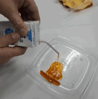 牛乳から赤い液体…韓国乳業大手の製品「洗浄水混入」で消費者に不安拡大