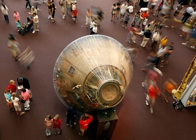 アポロ11号月面着陸から20日で40年、米各地で記念イベント